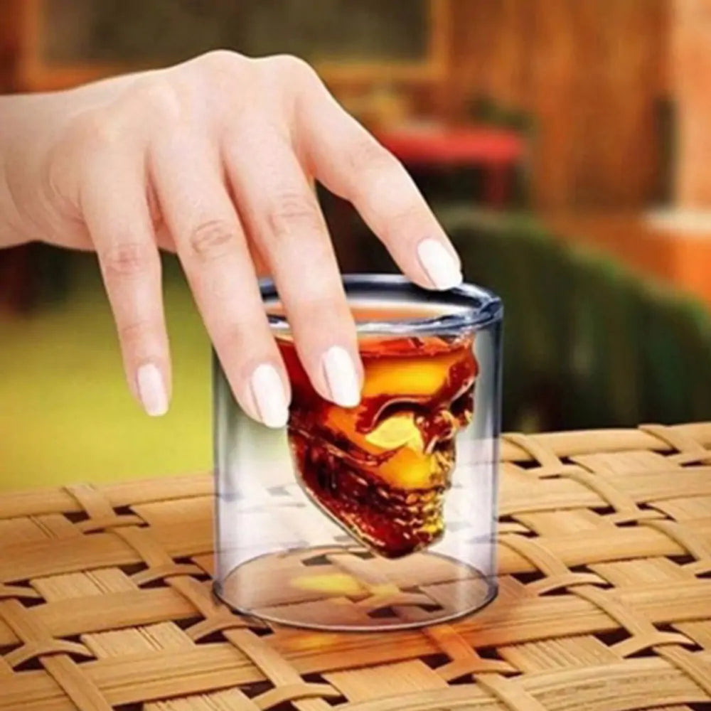 Vaso de chupito con forma de calavera