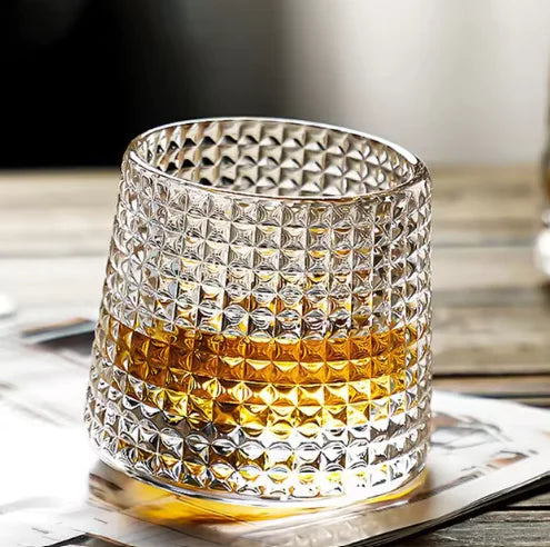 Vaso de whisky de cristal giratorio nórdico