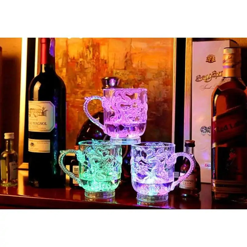 Taza con diseño de dragón y luz LED intermitente